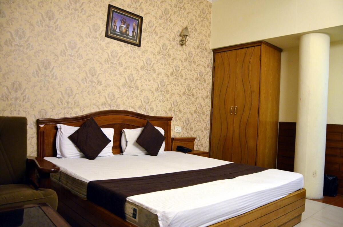 Hotel City Paradise Chandīgarh Extérieur photo